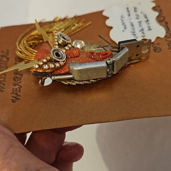 Greg Kevin Delaney Whimsical Face Brooch w/ Additional Saying Pin - Picture 9 of 11